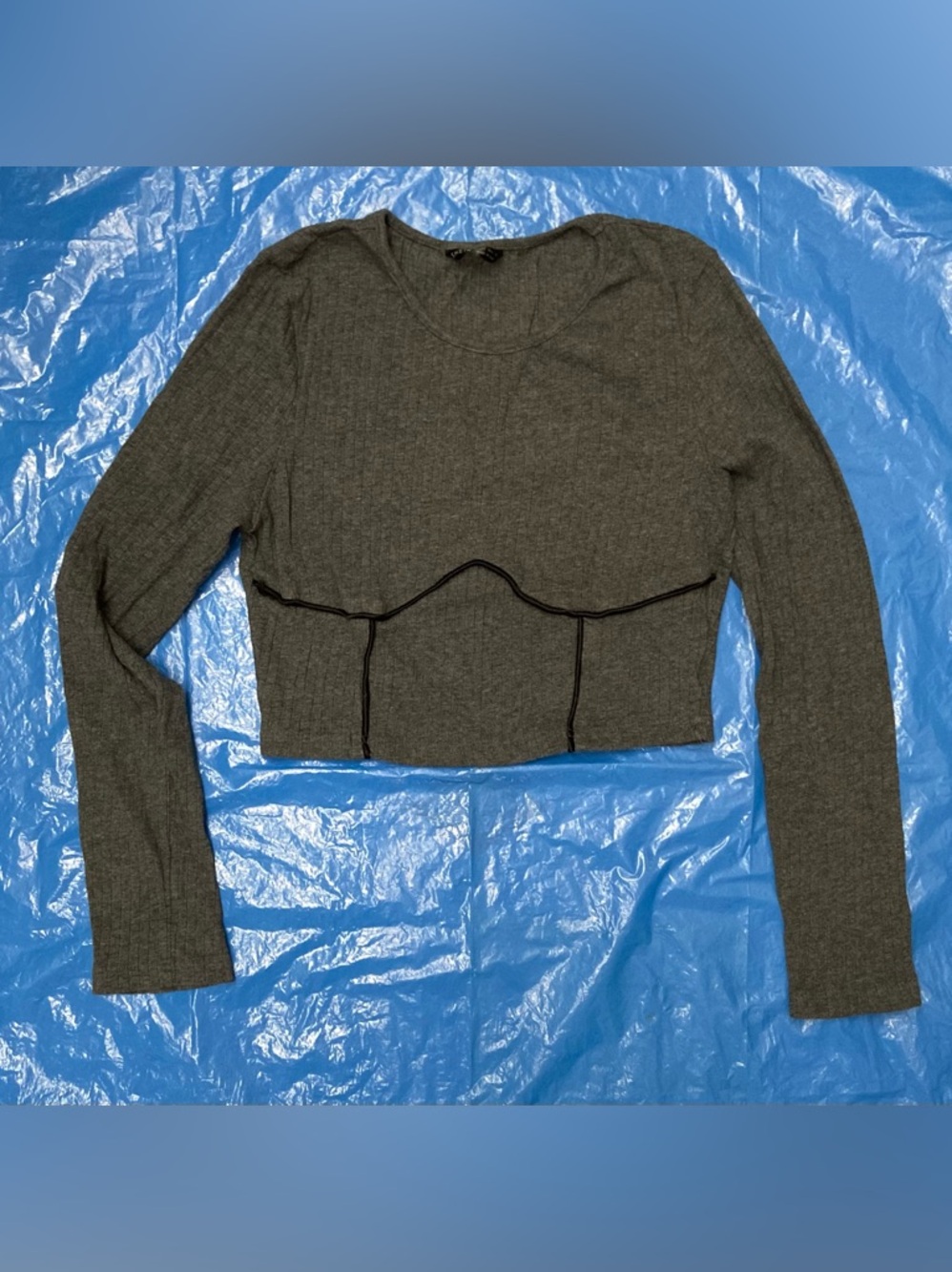 ✨▪️😎▪️✨SHEIN Charcoal Ribbed Cropped Long Sleeve Top